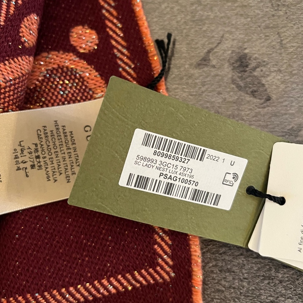 New GUCCI Jumbo GG Wool Lame Jacquard Monogram Lady Lux Scarf Salmon Bor… - Picture 7 of 9